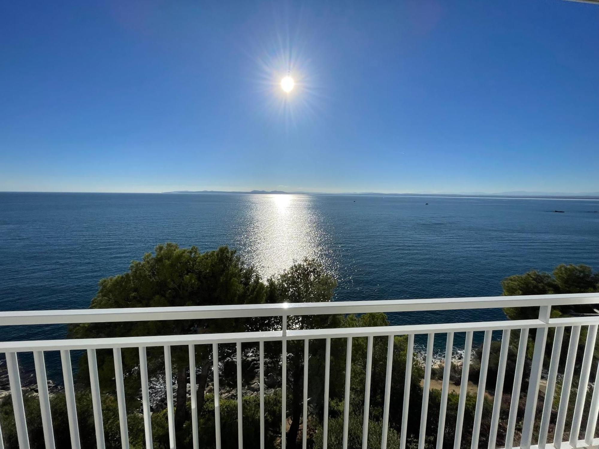 Overthesea - Pueblecito Apartment Росас Экстерьер фото